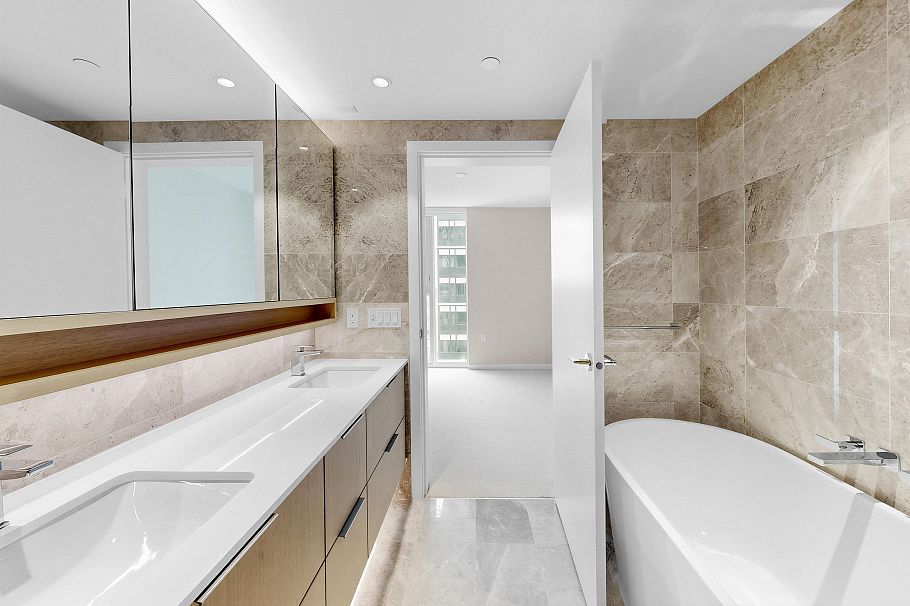 803 485 W 42nd Avenue Vancouver, BC - 18