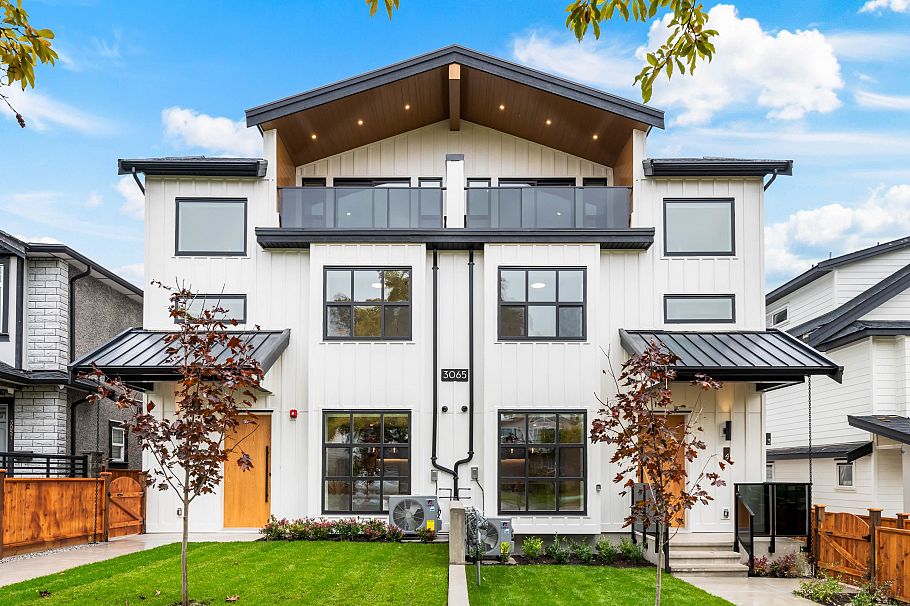 4 3065 Charles Street Vancouver, BC - 1