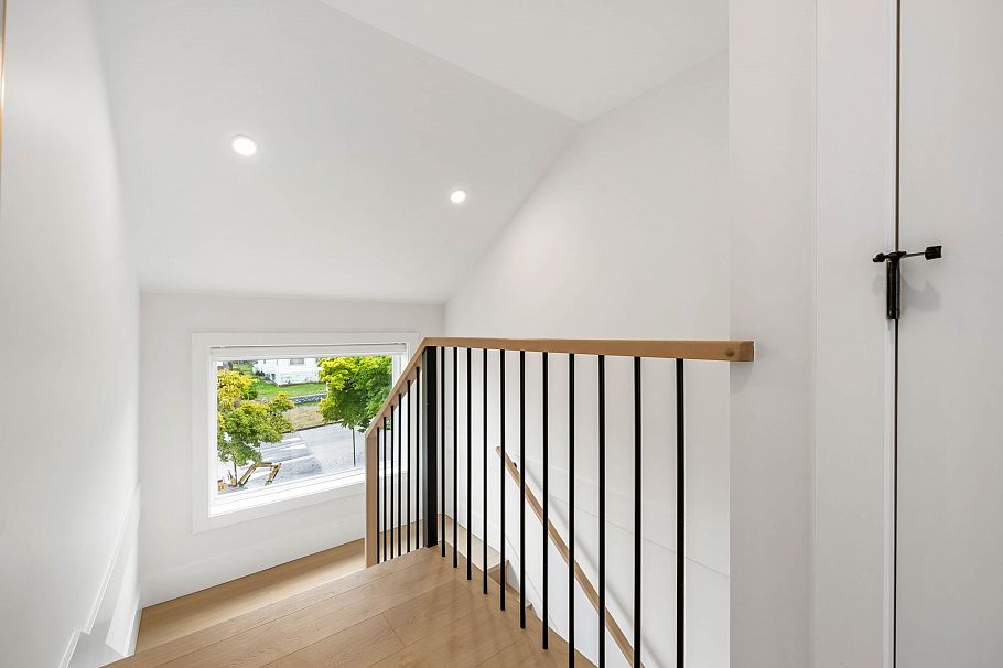 4 3065 Charles Street Vancouver, BC - 36