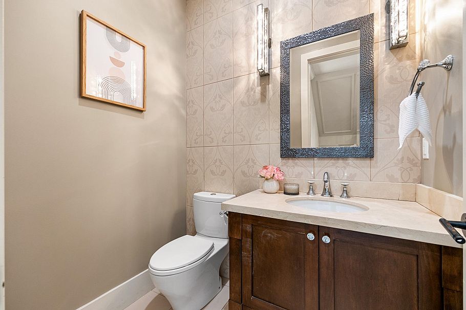 3042 W 33rd Avenue Vancouver, BC - 31