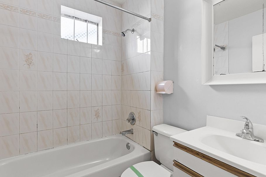 3369 Price Street Vancouver, BC - 23