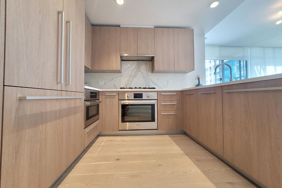 608 2785 Library Lane North Vancouver, BC - 15
