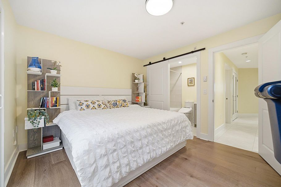 2160 W 8th Avenue Vancouver, BC - 26