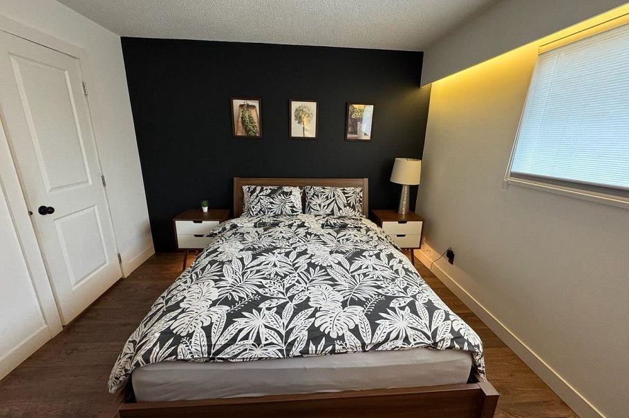 2790 W 12th Avenue Vancouver, BC - 16