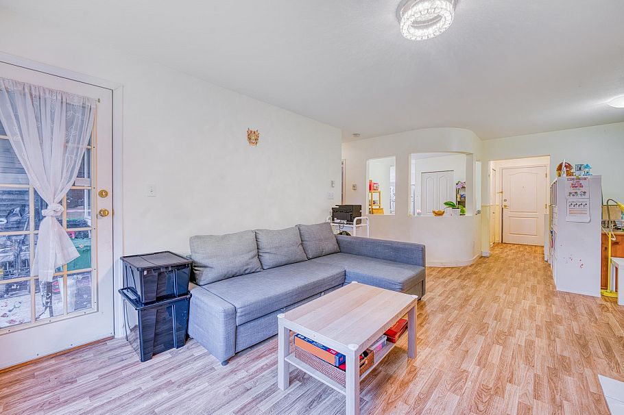 207 3738 Norfolk Street Burnaby, BC - 1