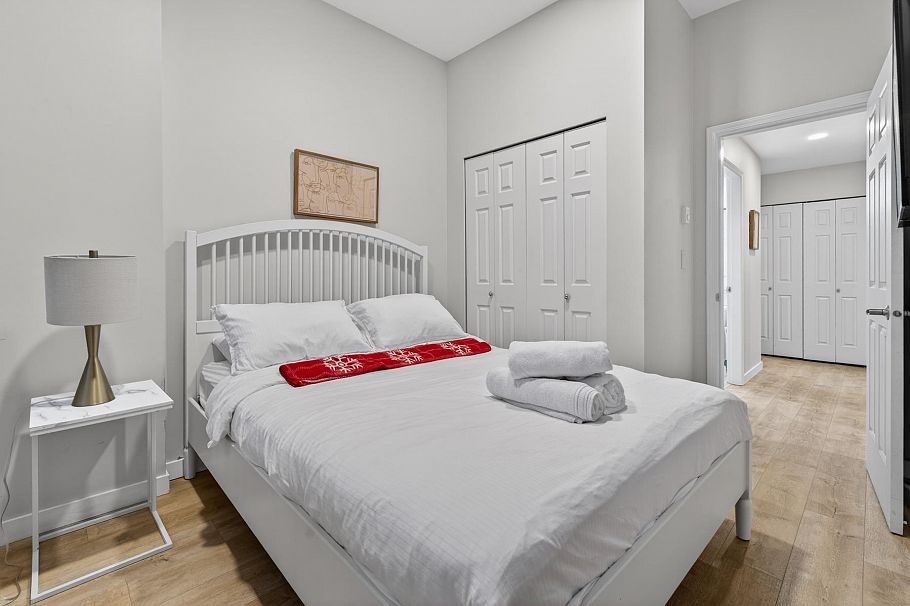 311 1010 Howe Street Vancouver, BC - 20