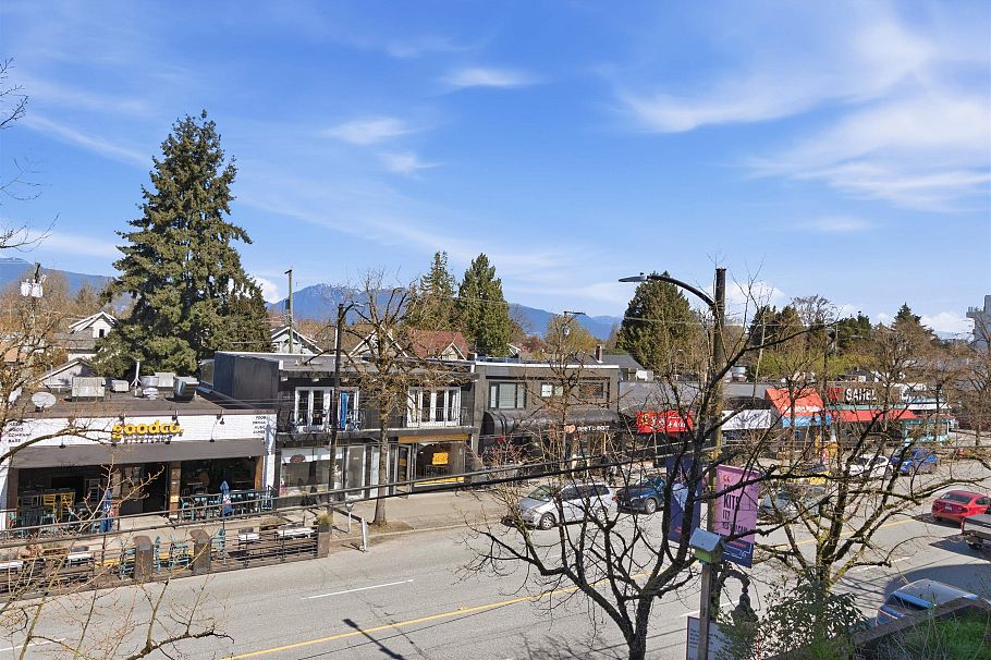 211 3250 W Broadway Vancouver, BC - 31