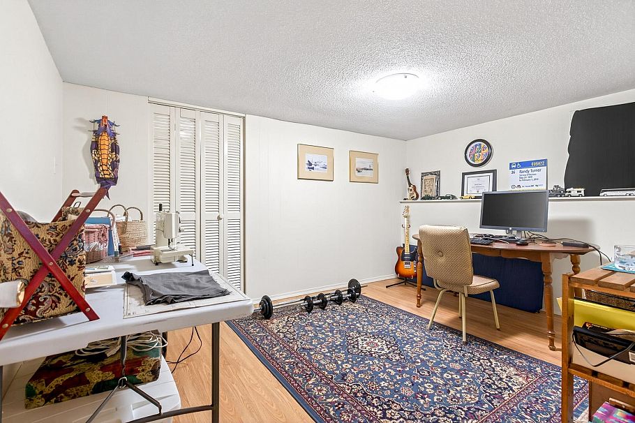 3494 Oxford Street Vancouver, BC - 32