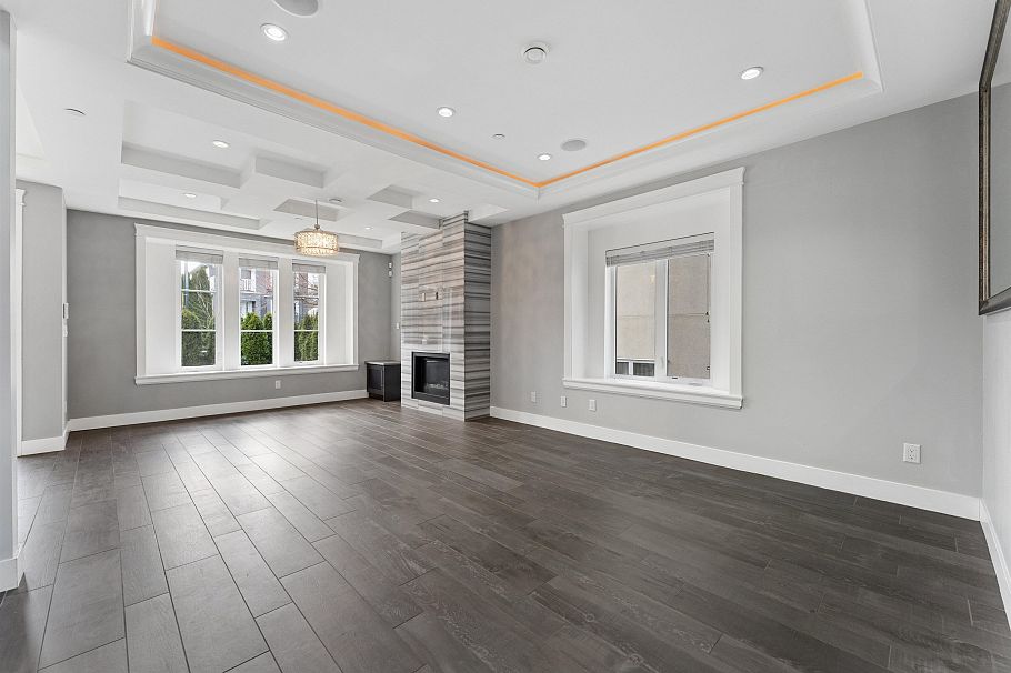 3233 Grant Street Vancouver, BC - 3