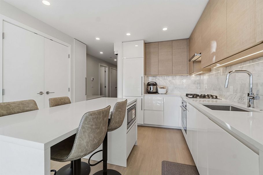 2710 2108 Gilmore Avenue Burnaby, BC - 8