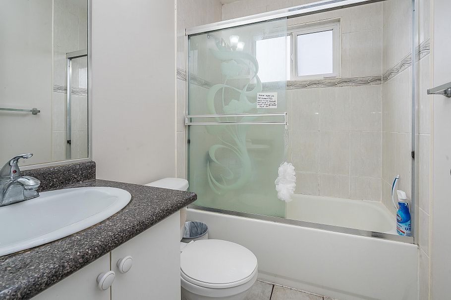 7877 Fraser Street Vancouver, BC - 26