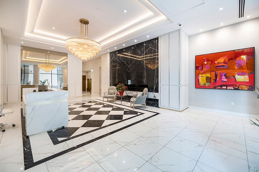 1307 135 E 13th Street North Vancouver, BC - 34