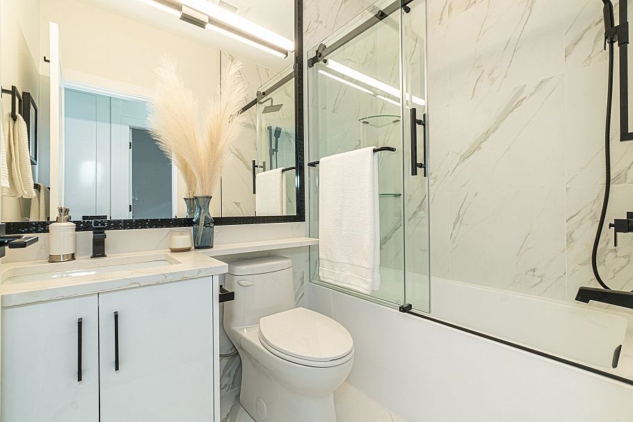 1552 W 66th Avenue Vancouver, BC - 14