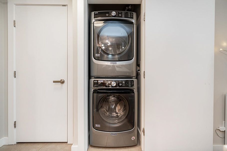 208 1330 Marine Drive North Vancouver, BC - 21