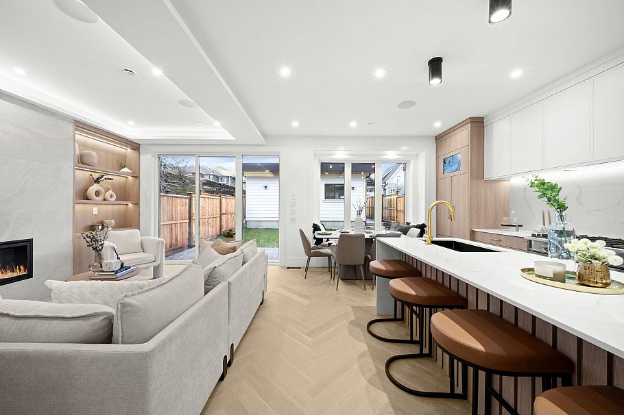 2 1967 E 13th Avenue Vancouver, BC - 3