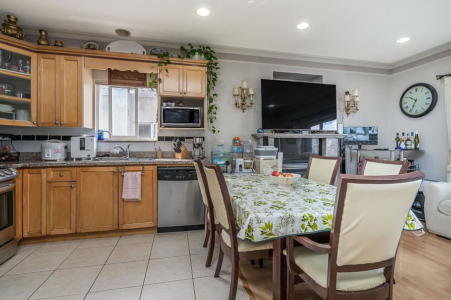 7877 Fraser Street Vancouver, BC - 10