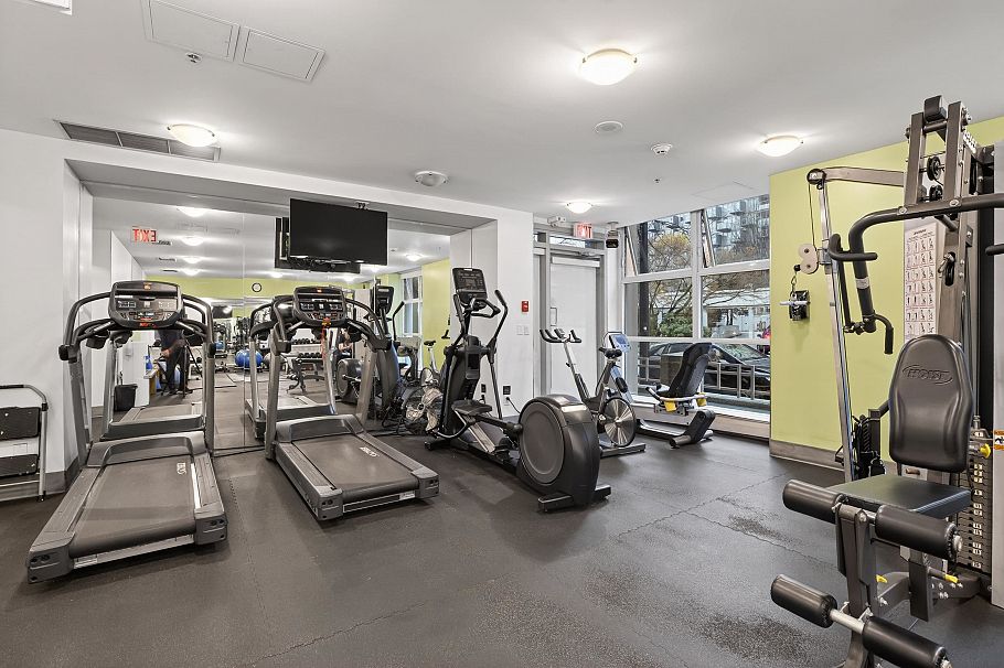 303 1388 Homer Street Vancouver, BC - 32