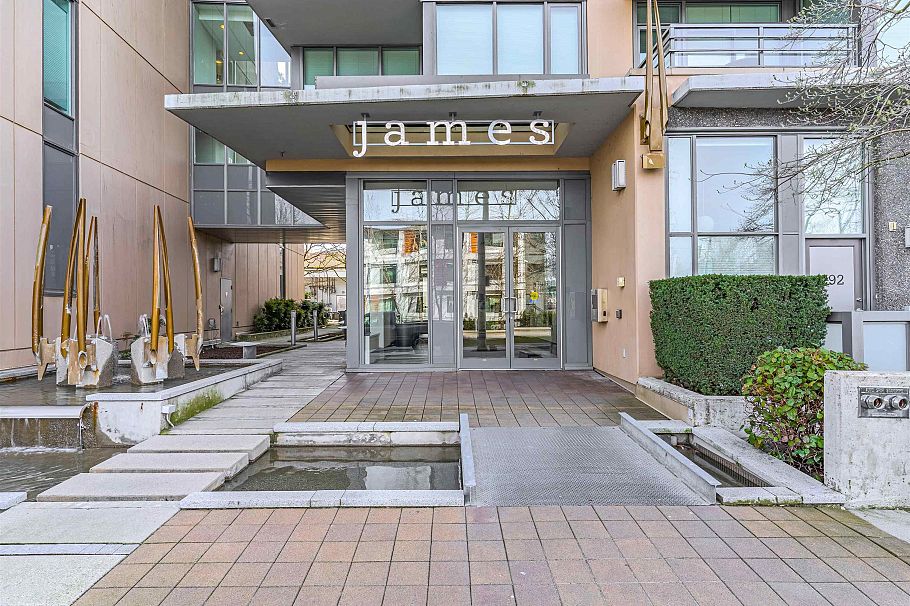 296 W 1st Avenue Vancouver, BC - 34