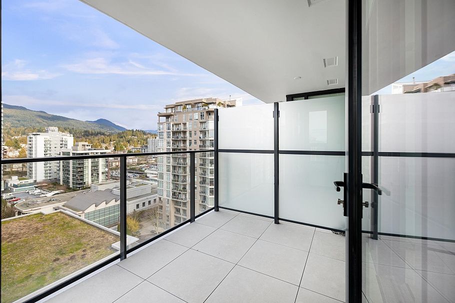 1307 135 E 13th Street North Vancouver, BC - 21