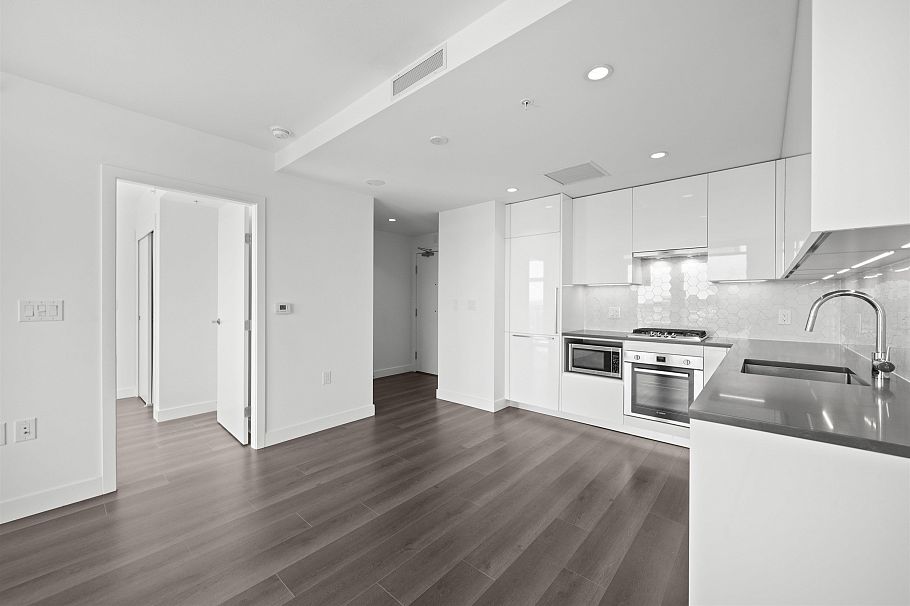 1501 8188 Fraser Street Vancouver, BC - 11