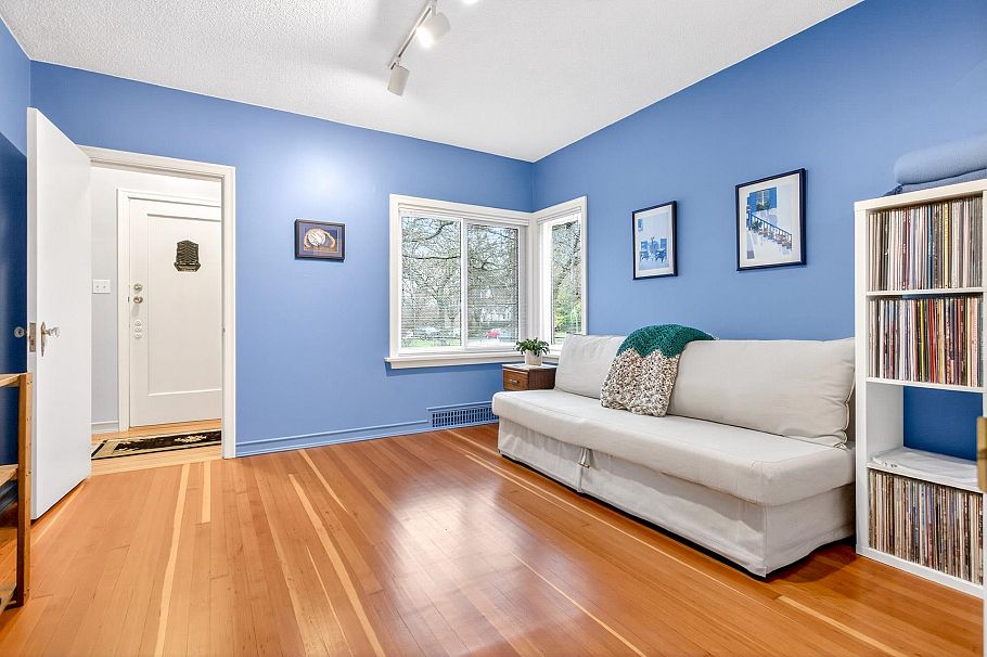 3494 Oxford Street Vancouver, BC - 18