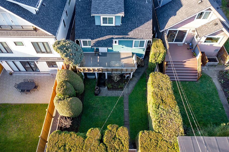 3494 Oxford Street Vancouver, BC - 38