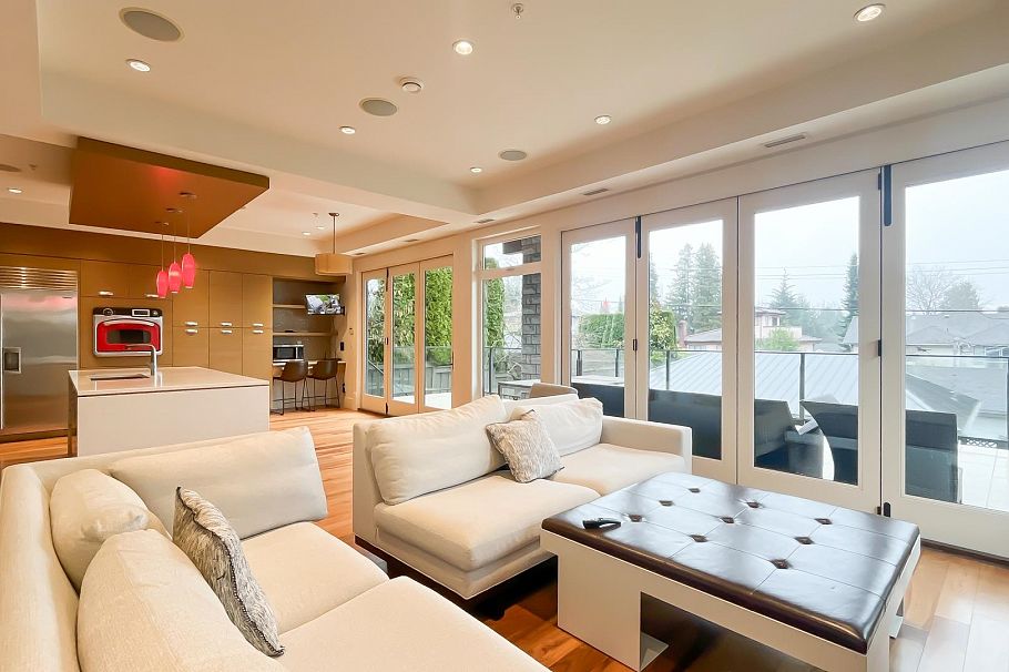 3950 W 37th Avenue Vancouver, BC - 9