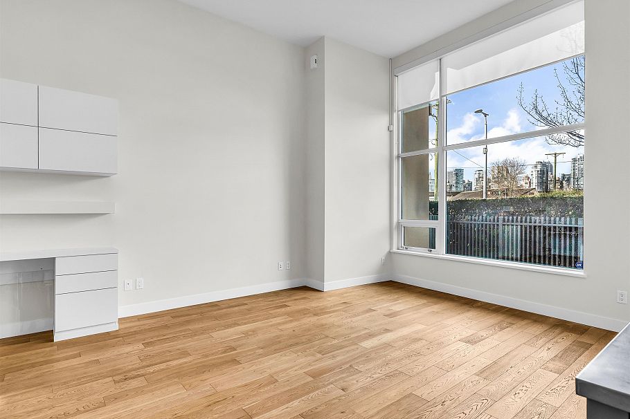 296 W 1st Avenue Vancouver, BC - 12