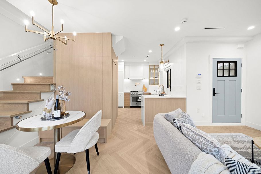 2793 W 21st Avenue Vancouver, BC - 9