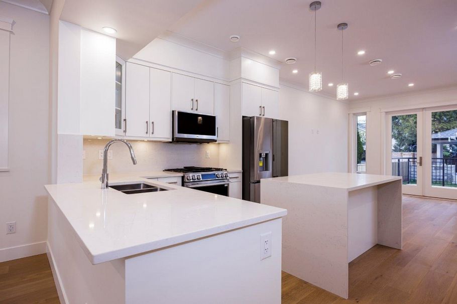 254 E 18th Street North Vancouver, BC - 11