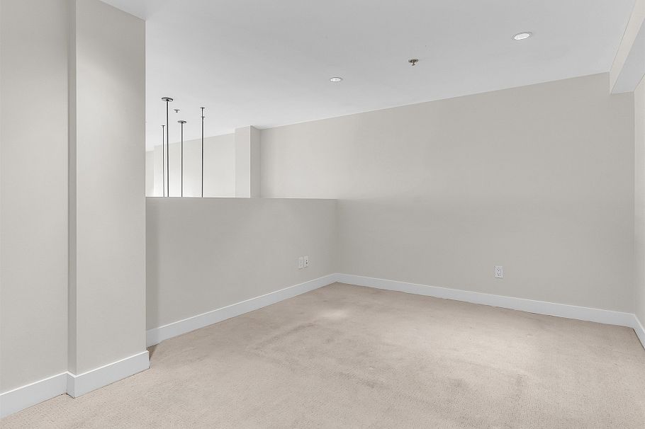 296 W 1st Avenue Vancouver, BC - 14