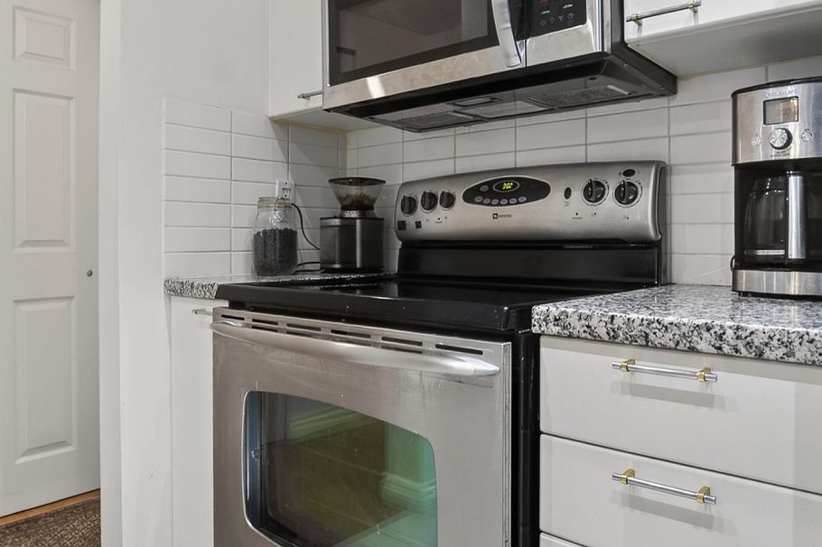 303 1388 Homer Street Vancouver, BC - 14