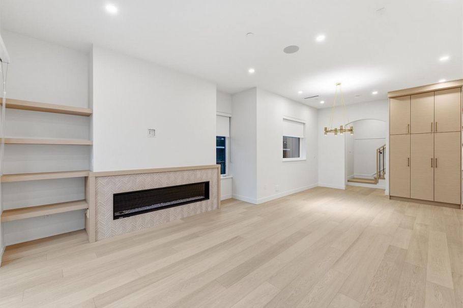 1 727 E 31st Avenue Vancouver, BC - 8