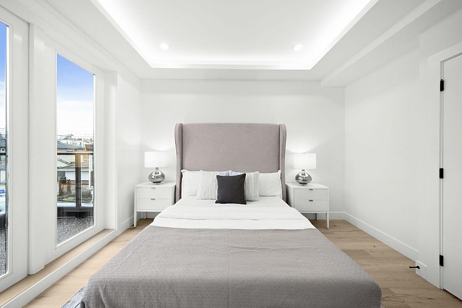 2 1967 E 13th Avenue Vancouver, BC - 16