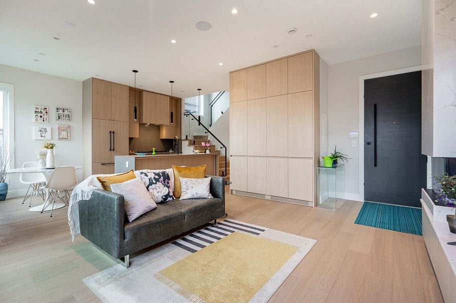 2 3674 Oxford Street Vancouver, BC - 20