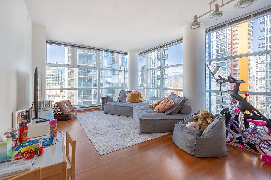 1806 111 W Georgia Street Vancouver, BC - 15