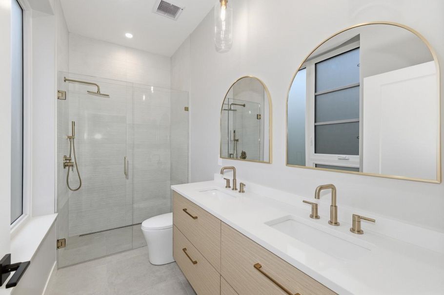 1 727 E 31st Avenue Vancouver, BC - 22