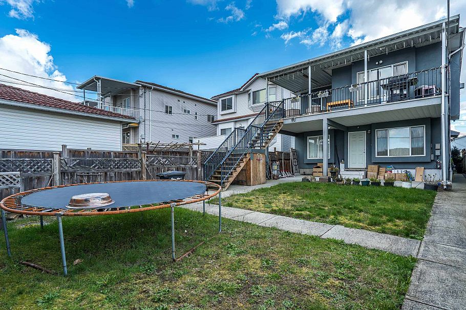 7877 Fraser Street Vancouver, BC - 34