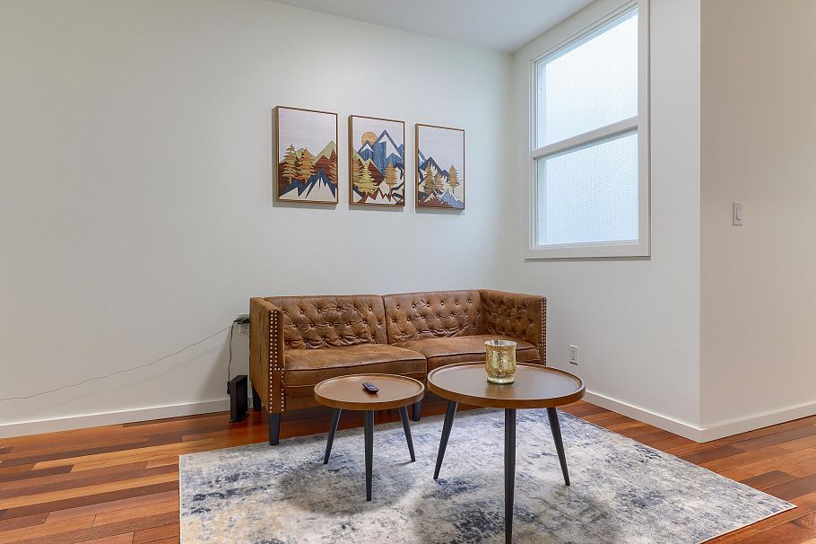 301 440 RICHARDS STREET, Vancouver BC V6B 2Z3 Vancouver, BC - 1