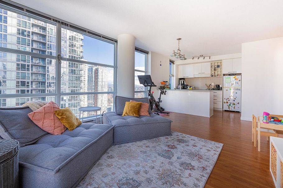 1806 111 W Georgia Street Vancouver, BC - 12