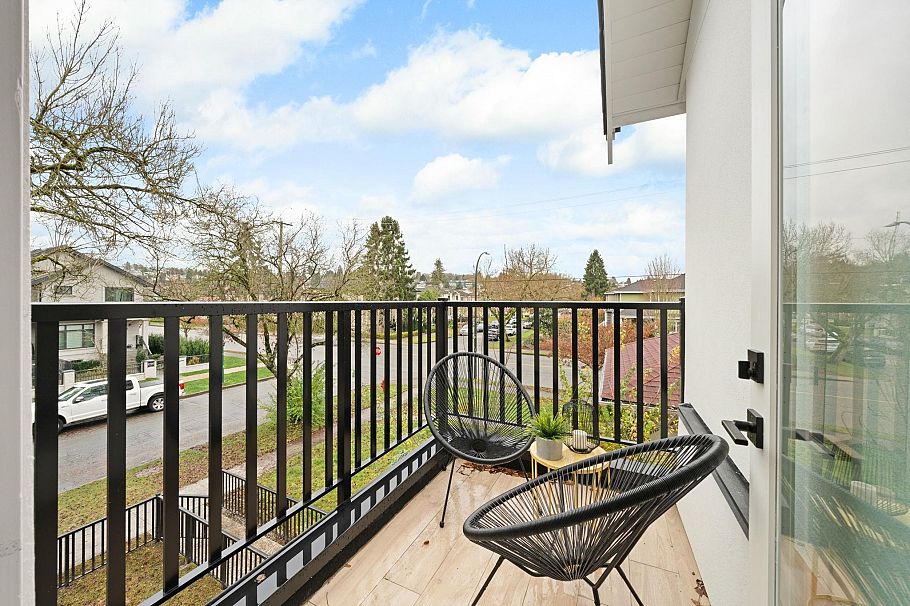 2791 W 21st Avenue Vancouver, BC - 21