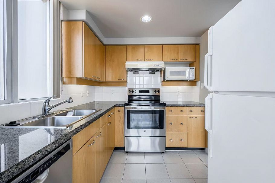 1901 1201 Marinaside Crescent Vancouver, BC - 22