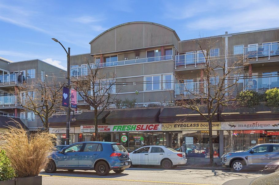 211 3250 W Broadway Vancouver, BC - 1