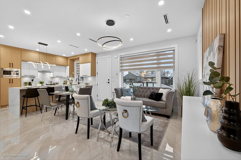 1554 W 66th Avenue Vancouver, BC - 3