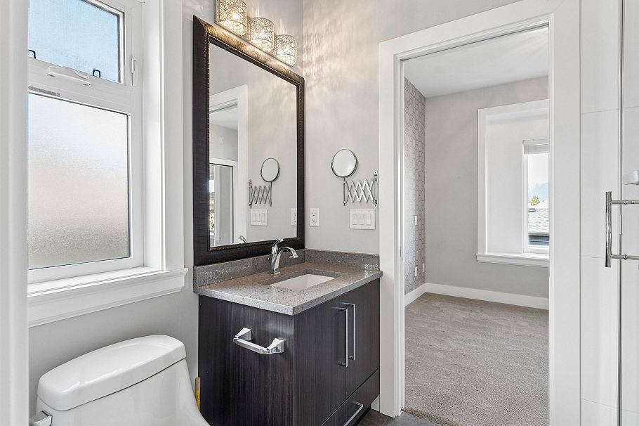 3233 Grant Street Vancouver, BC - 22