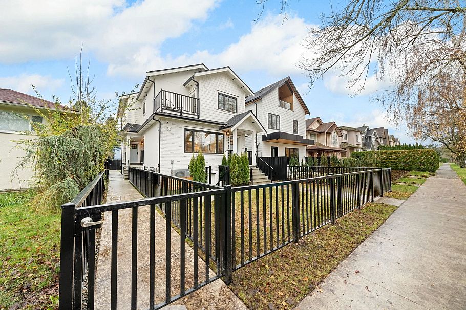 2791 W 21st Avenue Vancouver, BC - 3