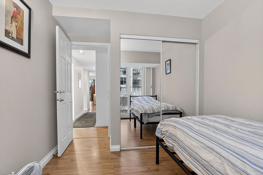 303 1388 Homer Street Vancouver, BC - 17