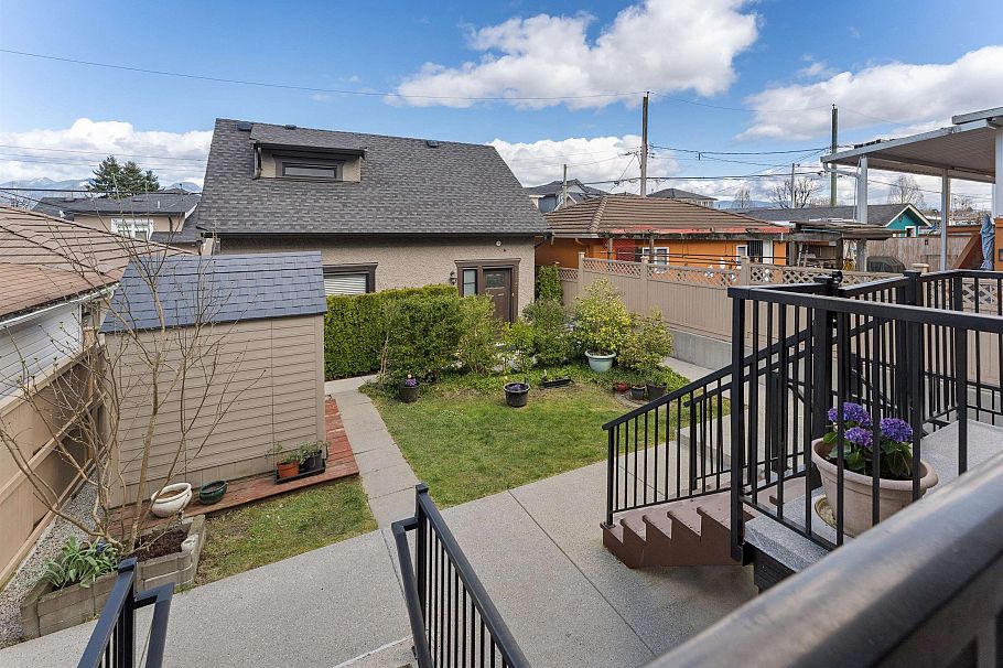 3233 Grant Street Vancouver, BC - 31