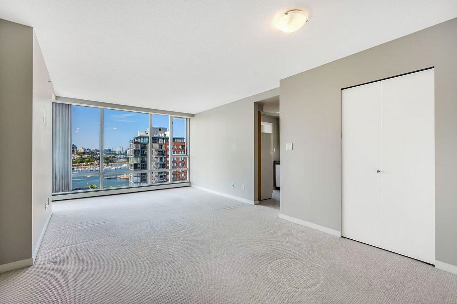 1901 1201 Marinaside Crescent Vancouver, BC - 17