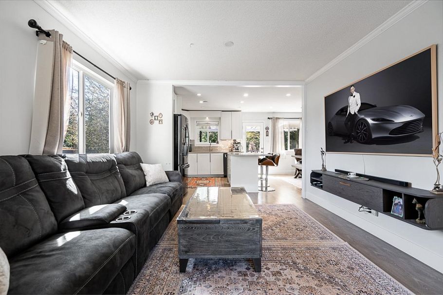 2333 Kirkstone Road North Vancouver, BC - 6